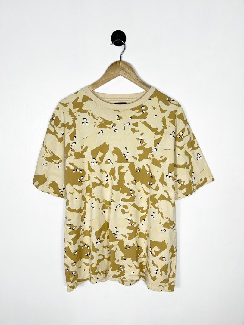 Clot x Aliengra Fabrics Camo Script Shirt (Category: Tshirts & Polo Shirts ) located in Bacolod City. Submitted by nodaysoff (Listing ID 1465184344, Image 1). Description: Clot x Aliengra Fabrics Camo Script Shirt - Authentic Measures:22x29 | Large Excellent condition Flaws: light stain ₱1,000.