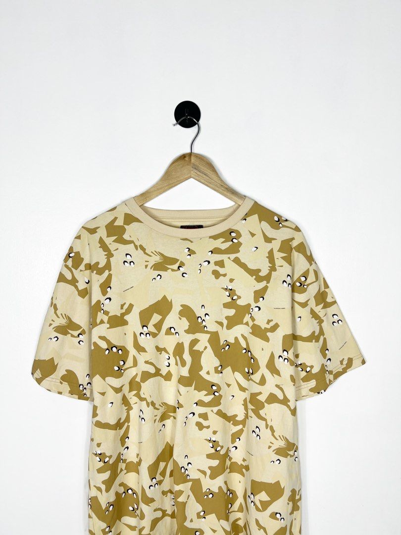 Clot x Aliengra Fabrics Camo Script Shirt (Category: Tshirts & Polo Shirts ) located in Bacolod City. Submitted by nodaysoff (Listing ID 1465184344, Image 3). Description: Clot x Aliengra Fabrics Camo Script Shirt - Authentic Measures:22x29 | Large Excellent condition Flaws: light stain ₱1,000.