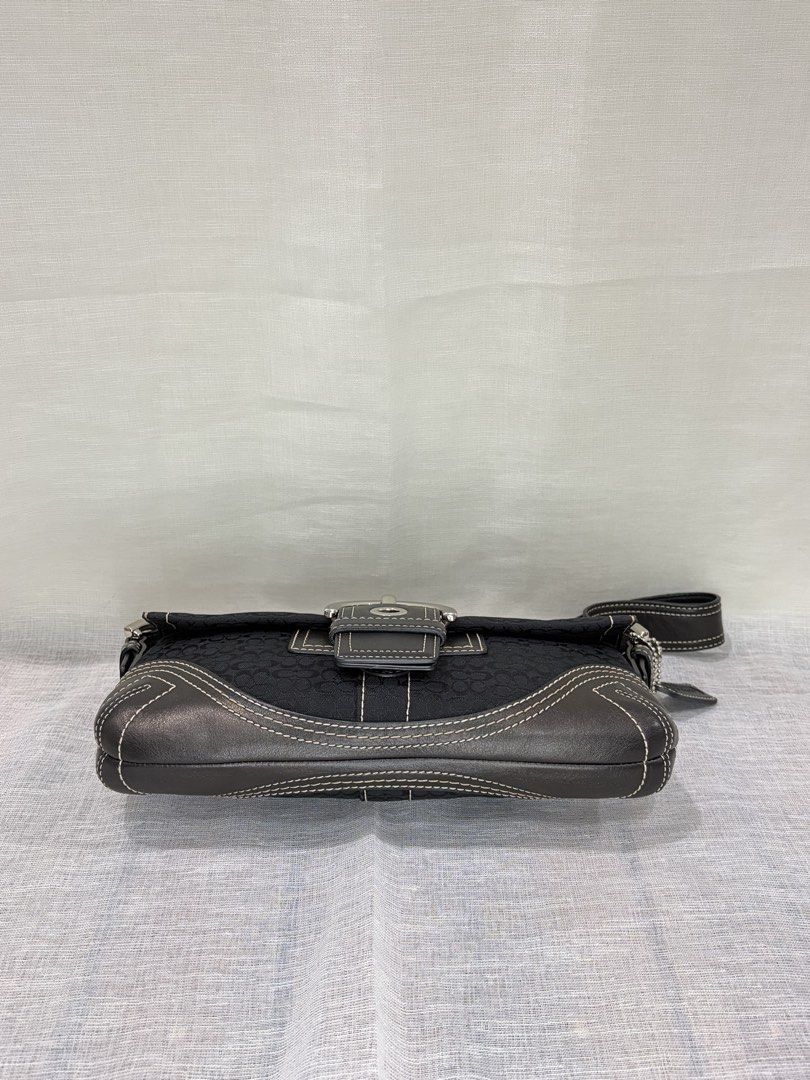 Coach Baguette Soho (Category: Luxury Bags & Wallets) located in Laoac. Submitted by canvasandleatherbyaliii (Listing ID 1465309102, Image 3). Description: Rank SA - Like New Condition .