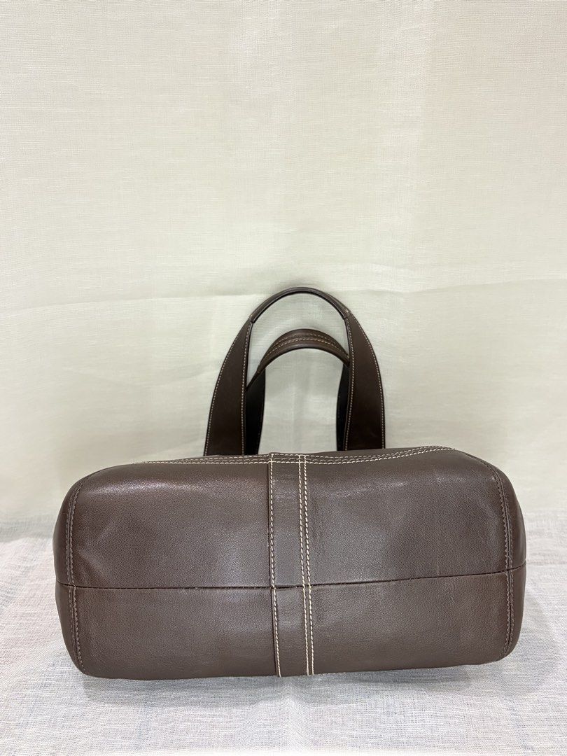 Coach Leather Soho Tote Bag (Category: Luxury Bags & Wallets) located in Laoac. Submitted by canvasandleatherbyaliii (Listing ID 1465306927, Image 3). Description: Rank A - Excellent Condition .