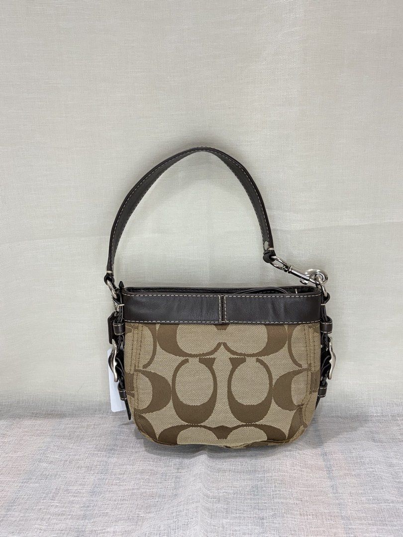 Coach Mini Zoe (Category: Luxury Bags & Wallets) located in Laoac. Submitted by canvasandleatherbyaliii (Listing ID 1465308094, Image 2). Description: Rank A - Excellent Condition .