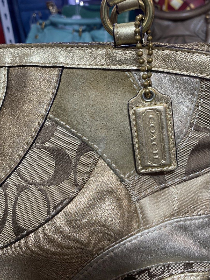 Coach Patchwork (Category: Luxury Bags & Wallets) located in Davao. Submitted by workmensph (Listing ID 1465287924, Image 2). Description: Coach Patchwork.