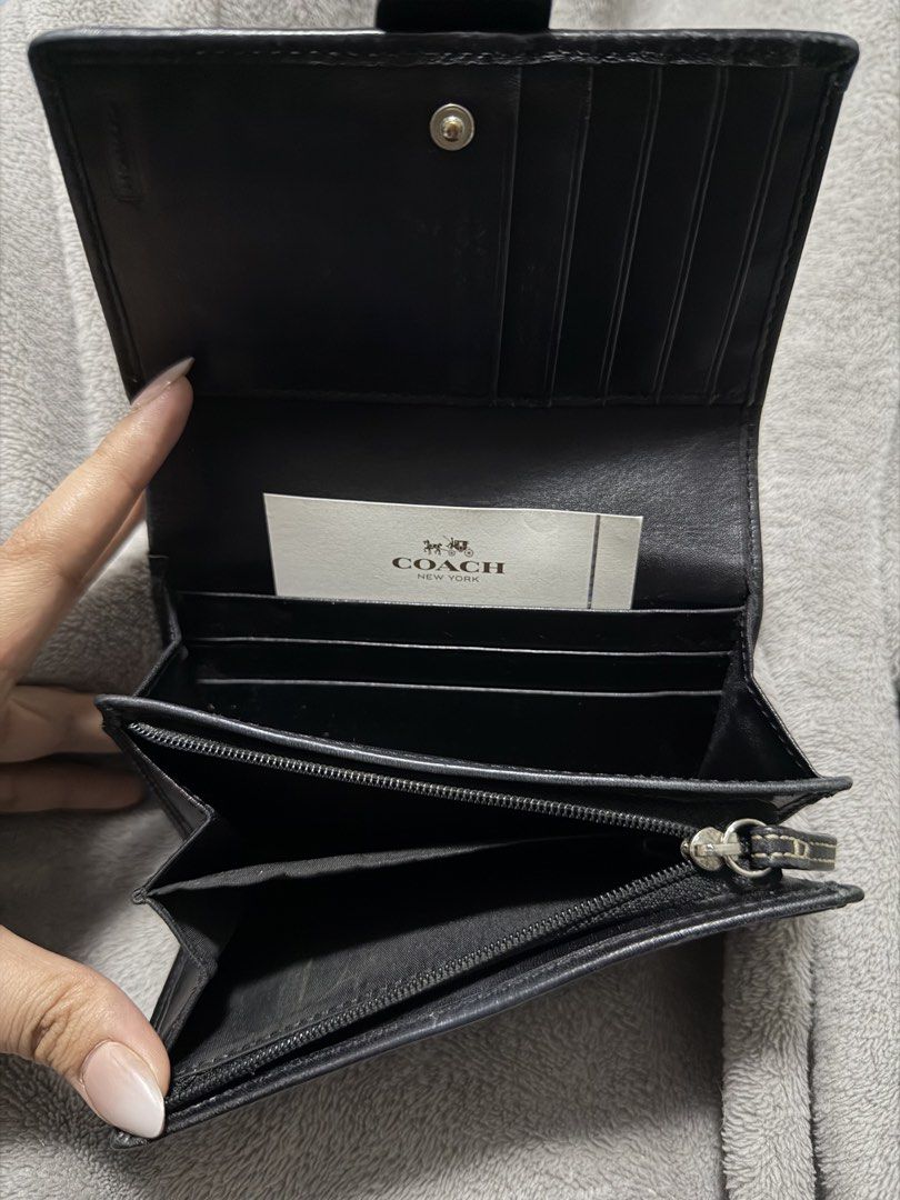 Coach Soho Buckle Wallet from Japan (Category: Wallets & Card holders) located in Baguio. Submitted by _herarchives (Listing ID 1465327538, Image 3). Description: - No Issue - Bought from Japan (Mercari) - No Rubs 📌 Prices are FINAL. Lowball offers and haggling will not be entertained..