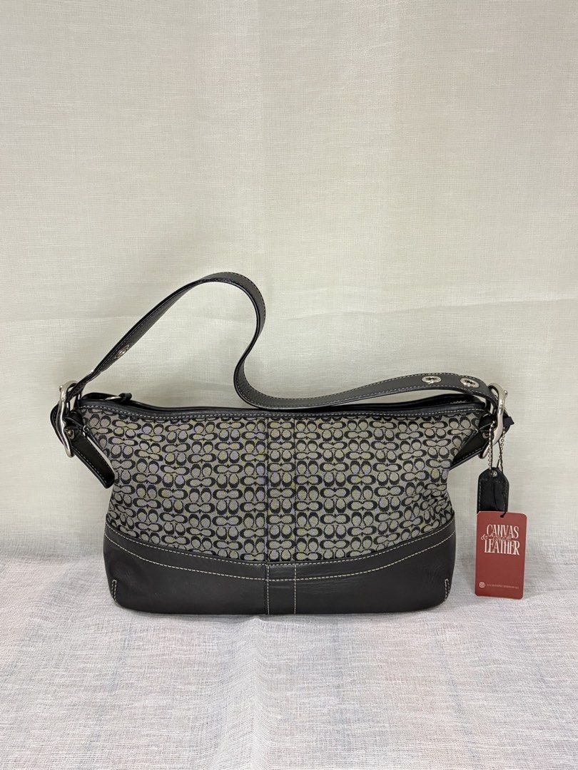Coach Soho Jacquard Hobo (Category: Luxury Bags & Wallets) located in Laoac. Submitted by canvasandleatherbyaliii (Listing ID 1465307228, Image 1). Description: Rank A - Excellent Condition .