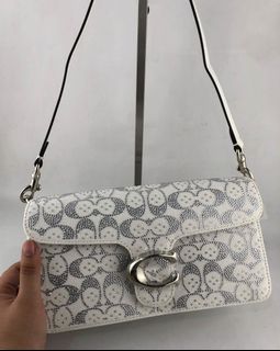 (Category: ) located in . Submitted by bagsboutiqueph (Listing ID 1465318152, Image 1). Description: .