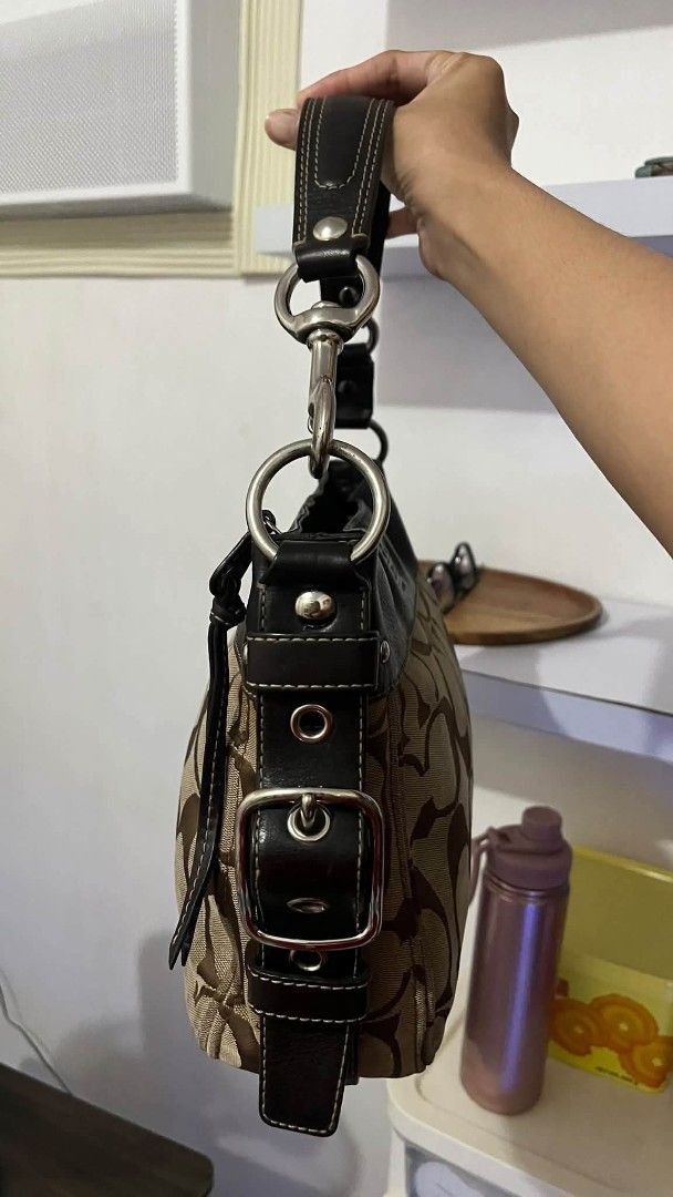 COAMEDIUM ZOE NO ISSUE (Category: Shoulder Bags) located in Manila. Submitted by _louisse (Listing ID 1465381308, Image 2). Description: .