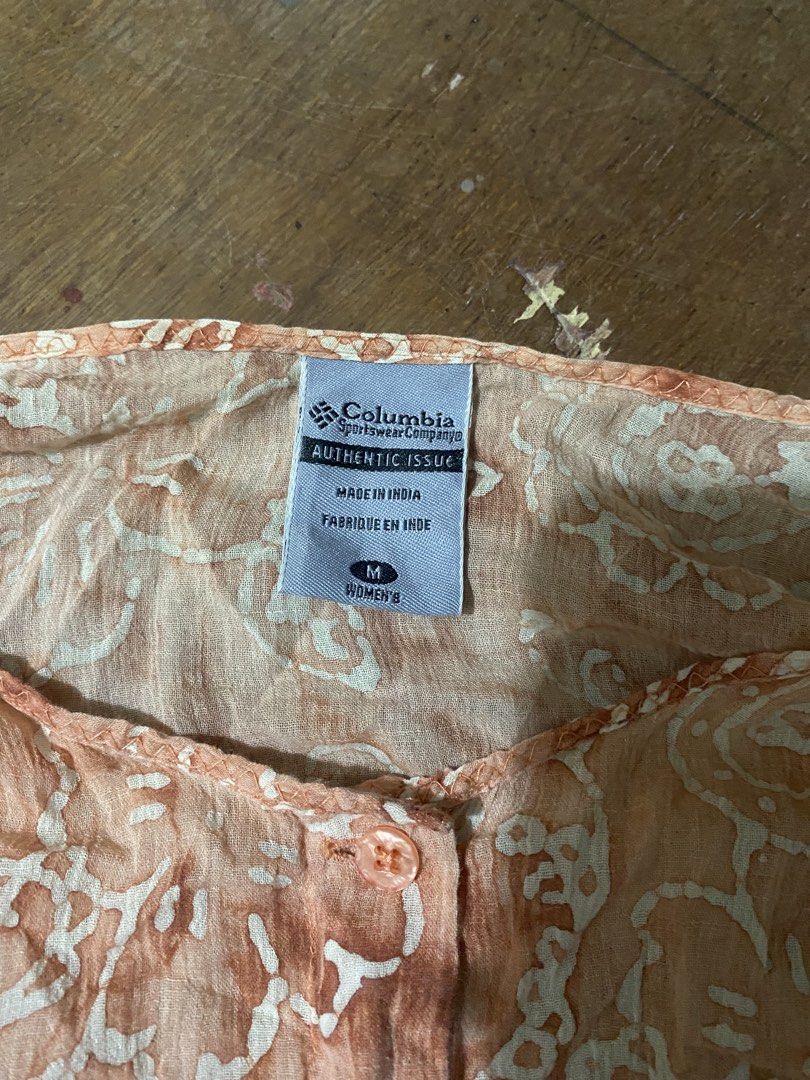 Columbia Blouse (Category: Blouses) located in Santa Rosa. Submitted by vicchamp (Listing ID 1465226238, Image 3). Description: .