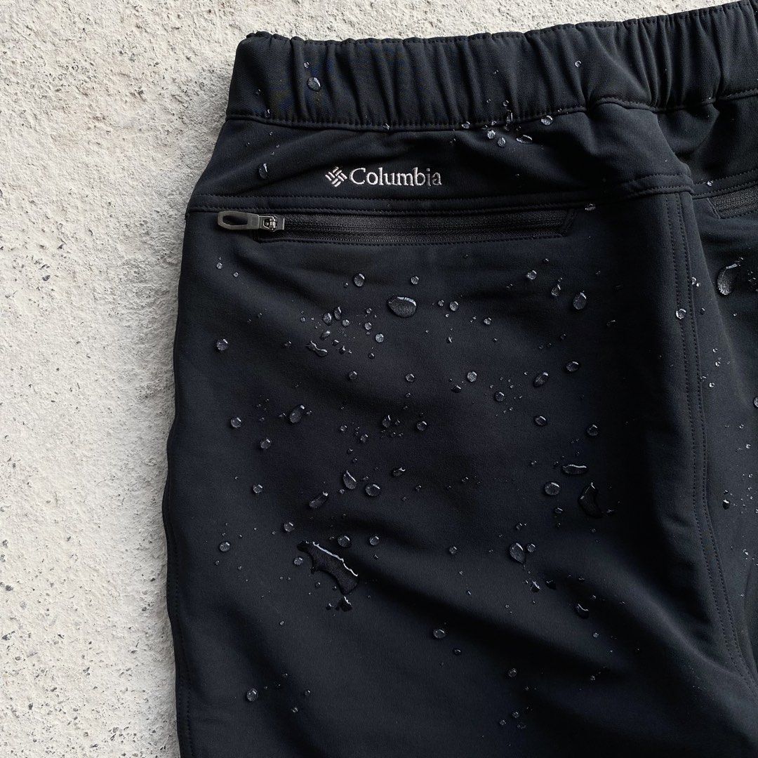Columbia Waterproof Hiking Pants (Category: Activewear) located in Manila. Submitted by thrift3006 (Listing ID 1465296519, Image 1). Description: Columbia Omni-Heat Hiking Pants - Waterproof Size 30-34w 41L Good as new condition ₱1,680+sf only🏷️ Loc baliwag bulacan 📍 Pm 📩.