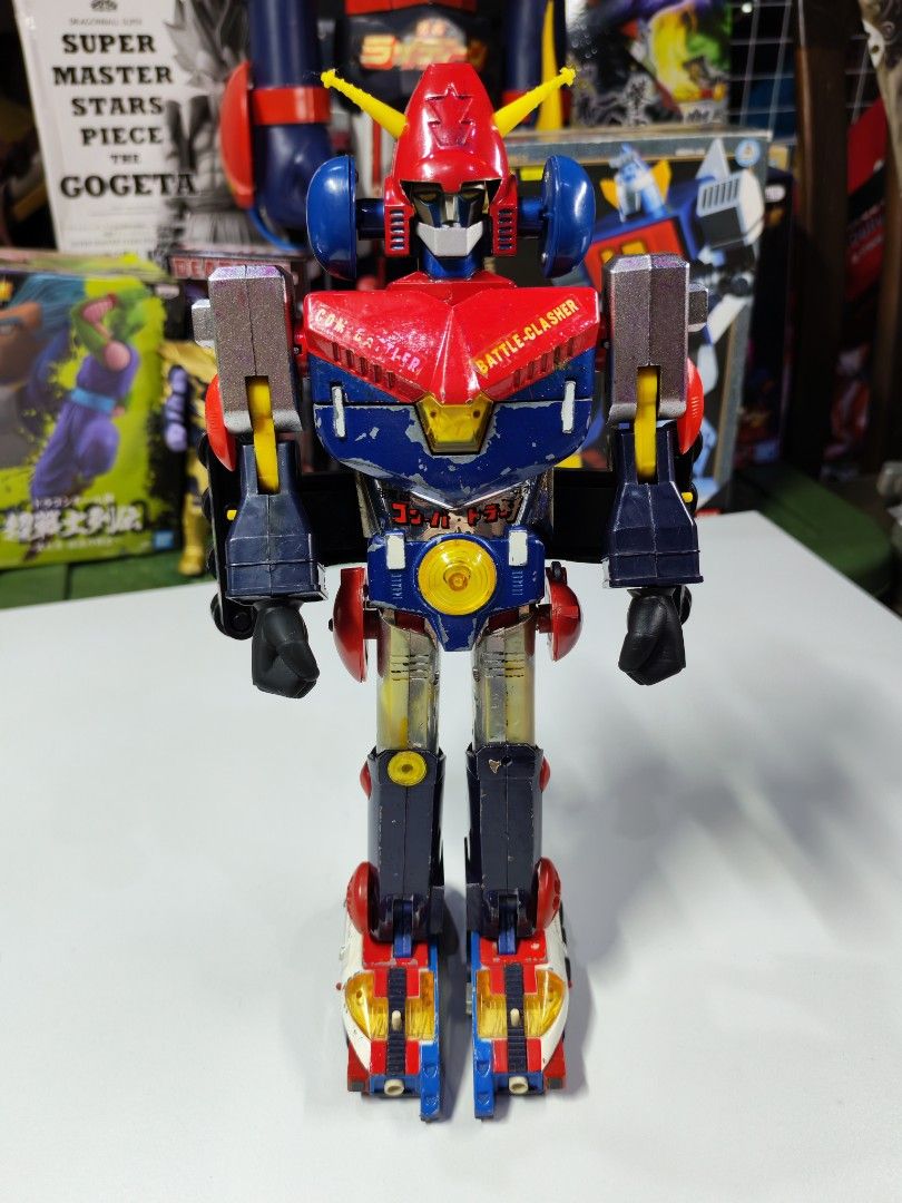 Combattler V dx vintage (Category: Vintage Collectibles) located in Bocaue. Submitted by ryu.collectibles (Listing ID 1465203489, Image 1). Description: 15,000 Battle damage 3d printed fist.