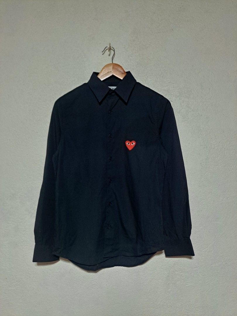 Comme Des Garcons PLAY Button down (Category: Formal Shirts) located in Dumaguete. Submitted by jayarbajad49160 (Listing ID 1465289060, Image 1). Description: Comme Des Garcons PLAY Button down As jew Condition Color rate:9.8/10 No issue Size Small Width:19 Length:27 Loc dumaguete city visayas.