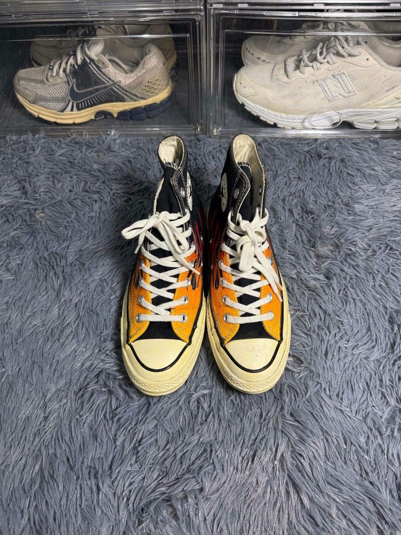 CONVERSE 70'S FLAME HIGH (Category: Sneakers) located in Candelaria. Submitted by worn_gallerie (Listing ID 1465294071, Image 2). Description: CONVERSE FLAME SIZE 7 US MENS GOOD CONDITION NEEDS CLEAN ₱999 ONLY.