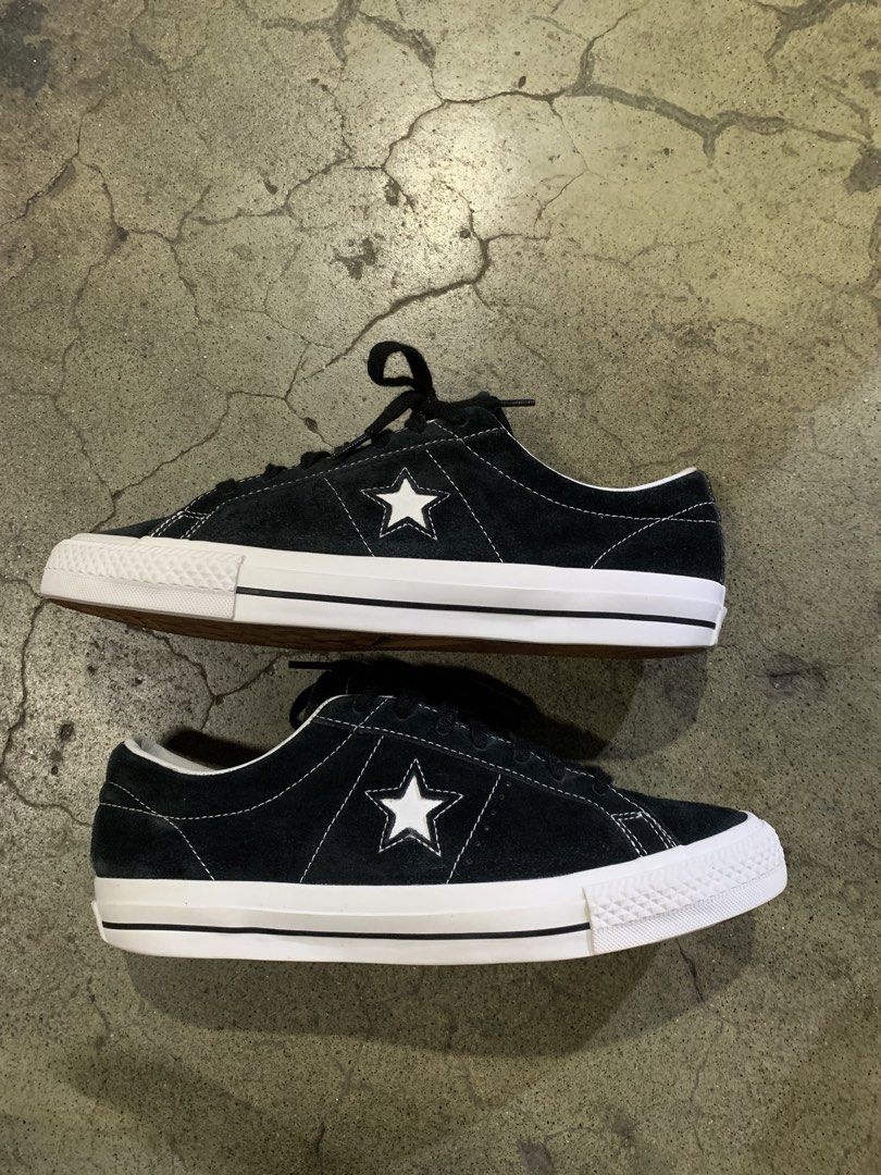 Converse all star (Category: Casual Shoes) located in Andop. Submitted by oalyc (Listing ID 1465337407, Image 1). Description: Size 9.5 Excellent condition .