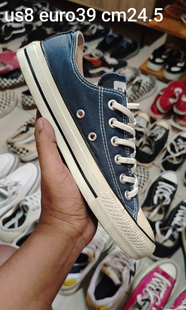 Converse allstar (Category: Sneakers) located in Sultan Kudarat. Submitted by thrifted01 (Listing ID 1465279272, Image 1). Description: us6.5 mens loc mindanao.