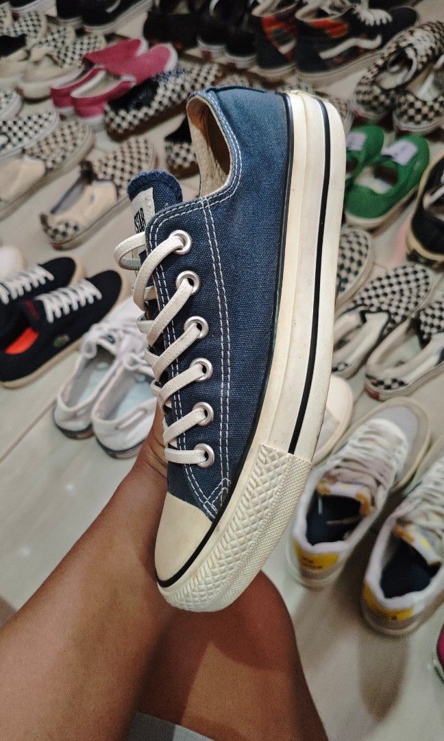 Converse allstar (Category: Sneakers) located in Sultan Kudarat. Submitted by thrifted01 (Listing ID 1465279272, Image 2). Description: us6.5 mens loc mindanao.