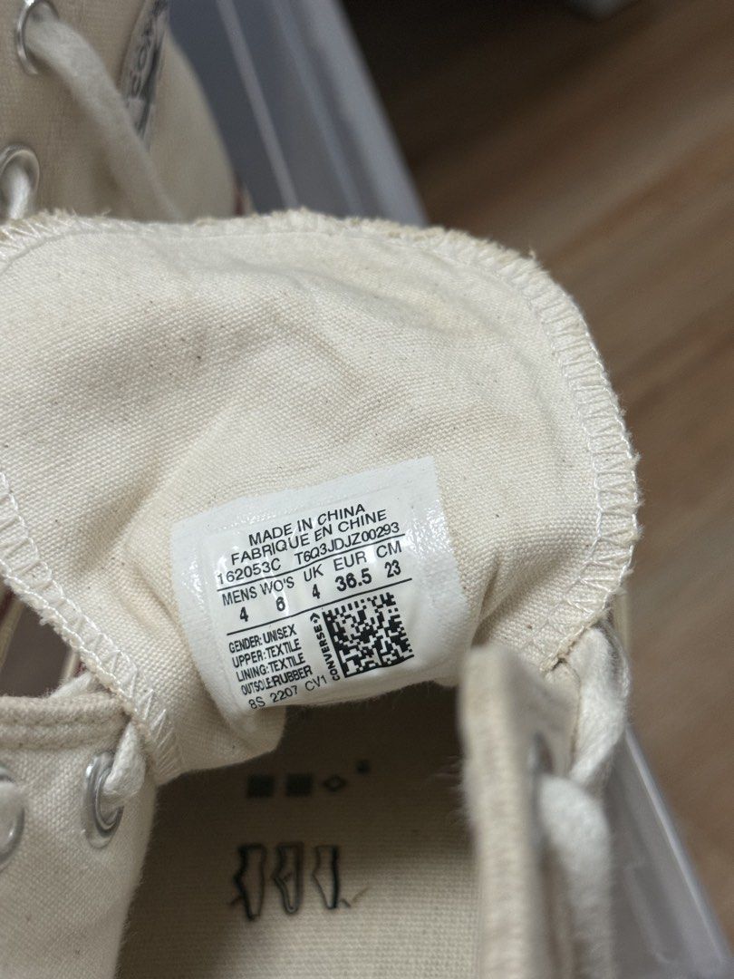 Converse Chuck 70 High Top Parchment (Category: Sneakers) located in Luisiana. Submitted by princesses18078 (Listing ID 1465310295, Image 2). Description: - Item: Converse Chuck 70 High Top - Color: Parchment / Cream - Size: Men's 4, Women's 6, UK 4, EUR 36.5, 23 cm - Condition: Worn a few times, soles and uppers are still very clean - Features: Classic canvas upper, rubber toe cap, and black All Star heel patch - Style: Versatile neutral aesthet