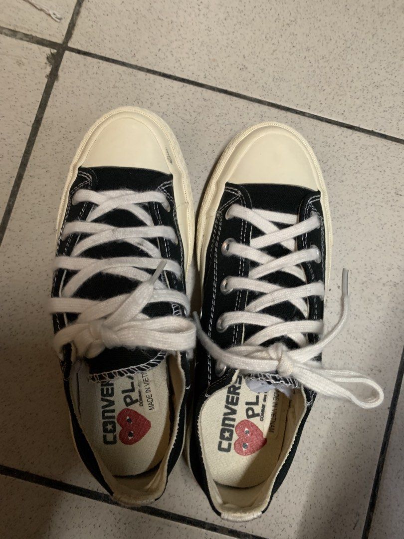 Converse x cdg play (Category: Sneakers) located in Andop. Submitted by oalyc (Listing ID 1465338175, Image 2). Description: Size 3 us 35 euro.
