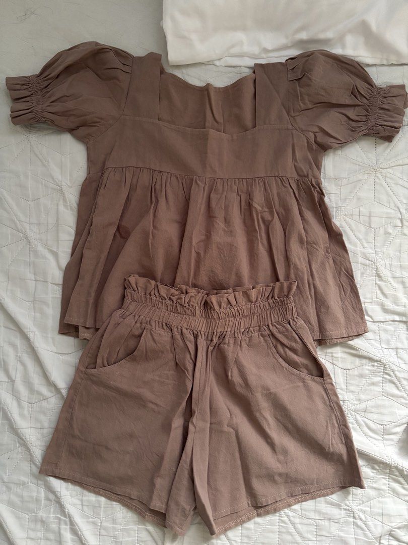 Coordinates set (Category: Sets or Coordinates) located in Nabua. Submitted by prlvdthgss (Listing ID 1465214677, Image 2). Description: Personal Preloved 💖 Can fit to small-medium Price+sf Gcash/maribank 📍camsur, bicol.