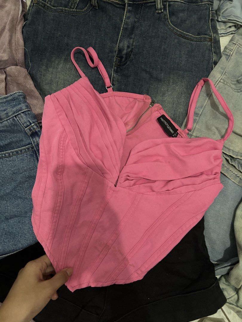 CORSET (Category: Blouses) located in Balanga. Submitted by kristine_co (Listing ID 1465217276, Image 1). Description: NOT PADED, WITH BONE AND FOR SIZE MEDIUM .