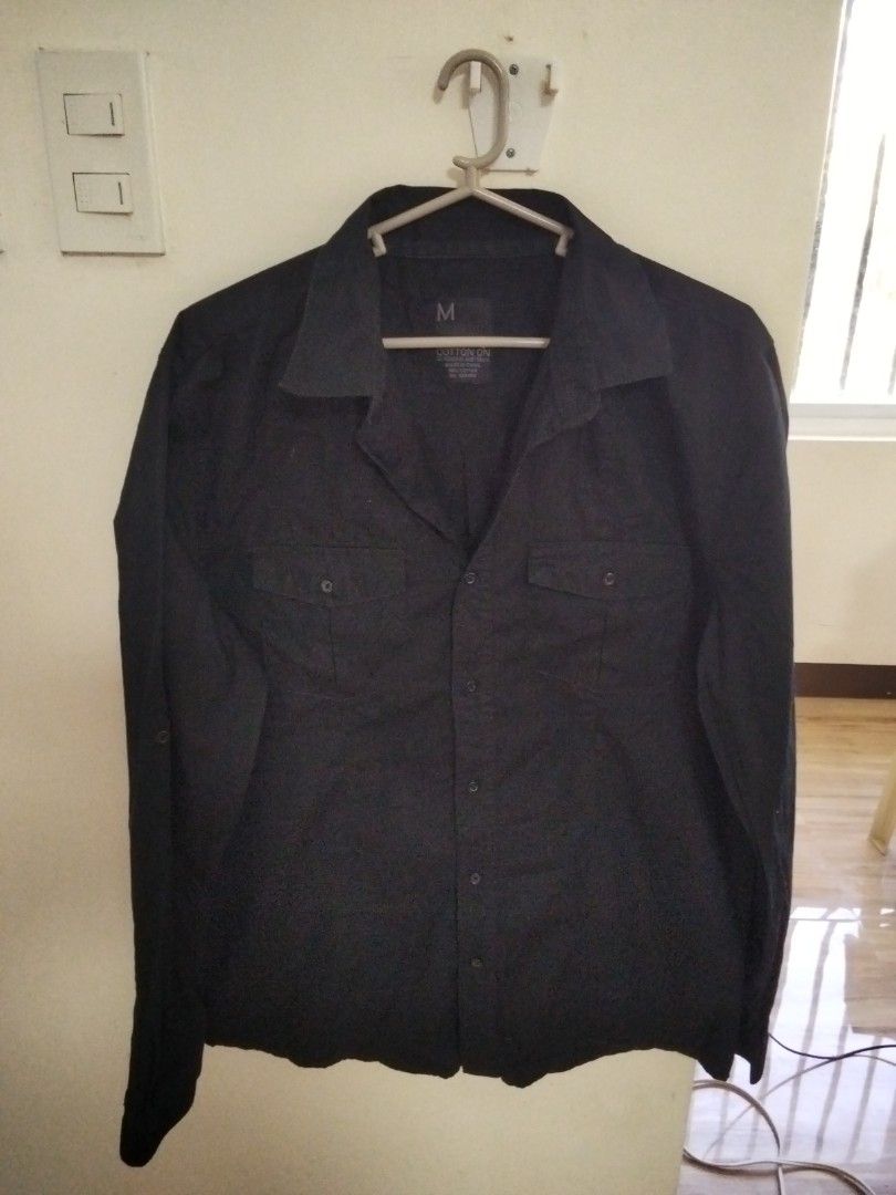 Cotton On black long sleeve (Category: Tshirts & Polo Shirts ) located in Calasiao. Submitted by alluringvenus.thriftshop (Listing ID 1465225096, Image 1). Description: very good condition from USA balik bayan box.