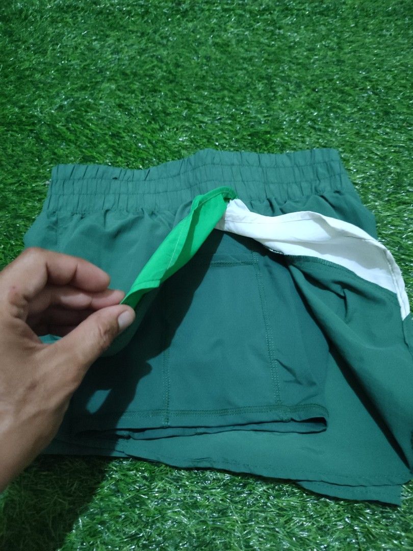Cotton On Body Athletic short (Category: Activewear) located in Cebu City. Submitted by deadjay84 (Listing ID 1465312914, Image 3). Description: Cotton On Body Athletic short Size Small on tag Fits 26-28 In great condition Split type short with inner cycling Pls see photos for more details Cebu Loc Add shipping.