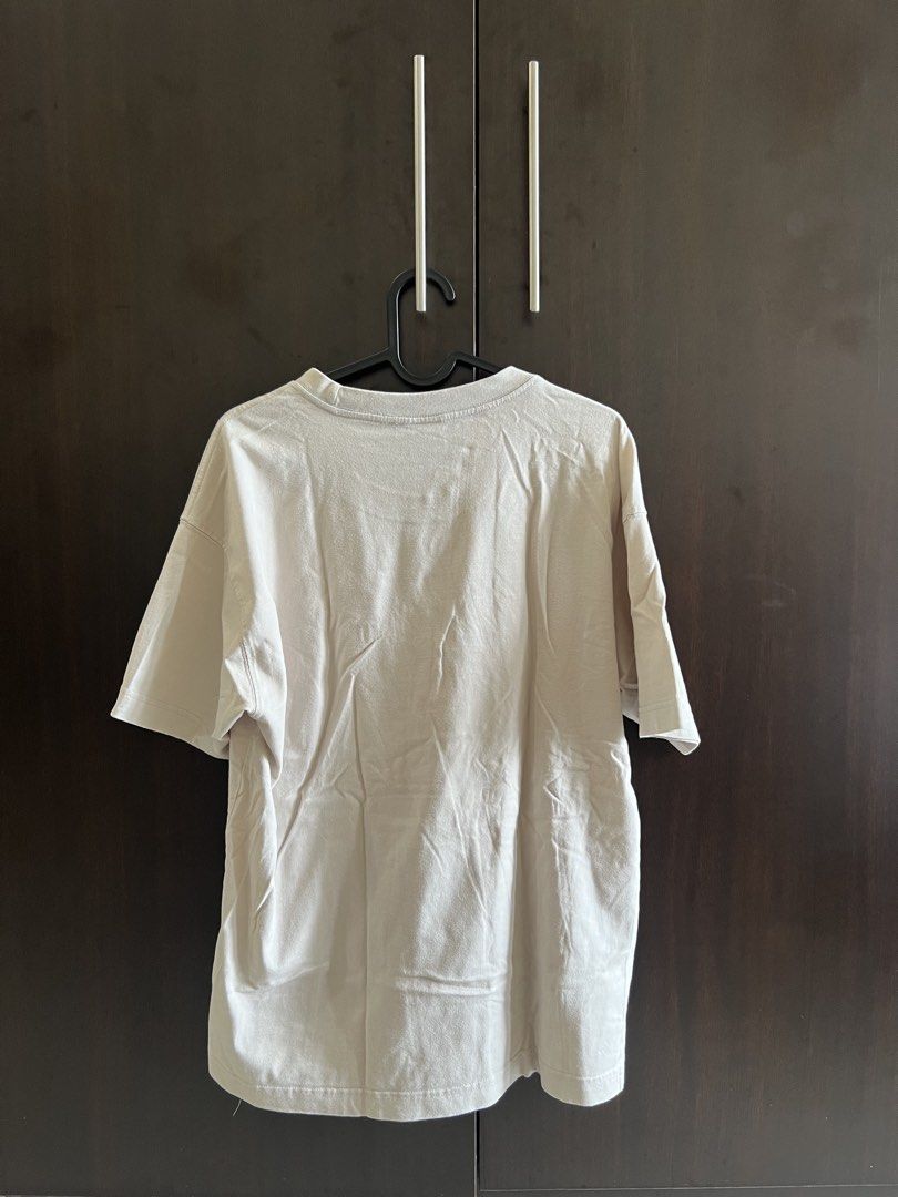 Cotton On Shirt (Category: Tshirts & Polo Shirts ) located in Marikina City. Submitted by miguelretz (Listing ID 1465219467, Image 2). Description: Cotton On shirt Box fit XS Rfs: decluttering.