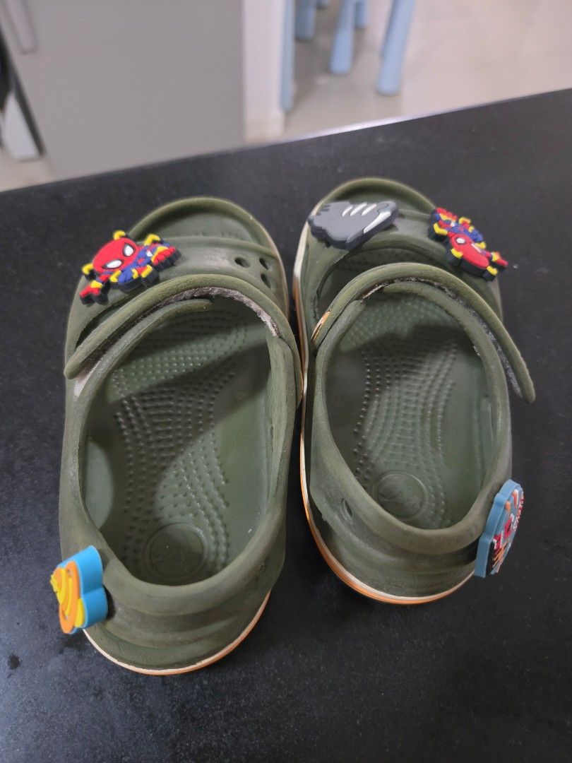 Crocs sandals (Category: Babies & Kids Fashion) located in Baguio. Submitted by jz_finds (Listing ID 1465200344, Image 2). Description: 2 to 3 years old.
