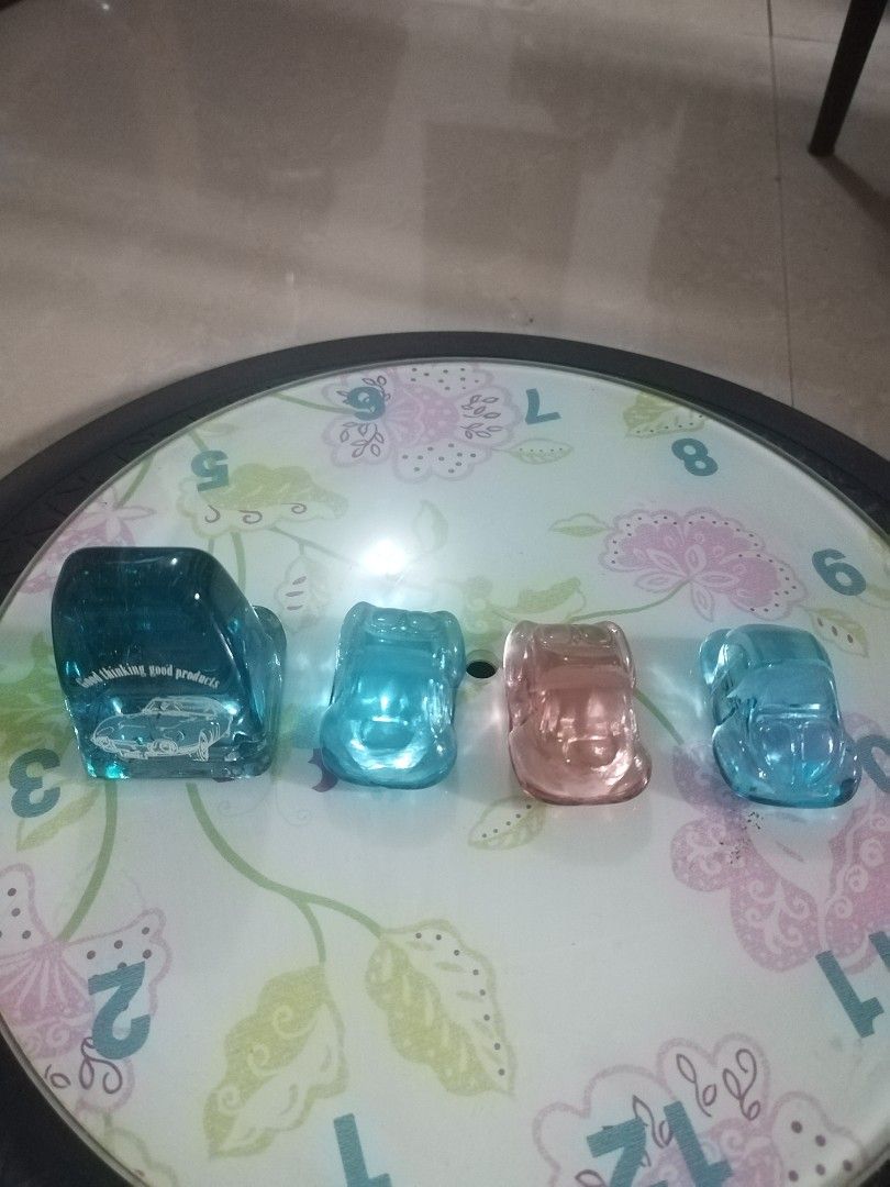 Crystal car mini (Category: Vintage Collectibles) located in San Rafael. Submitted by jflshoppe1989 (Listing ID 1465205943, Image 1). Description: .