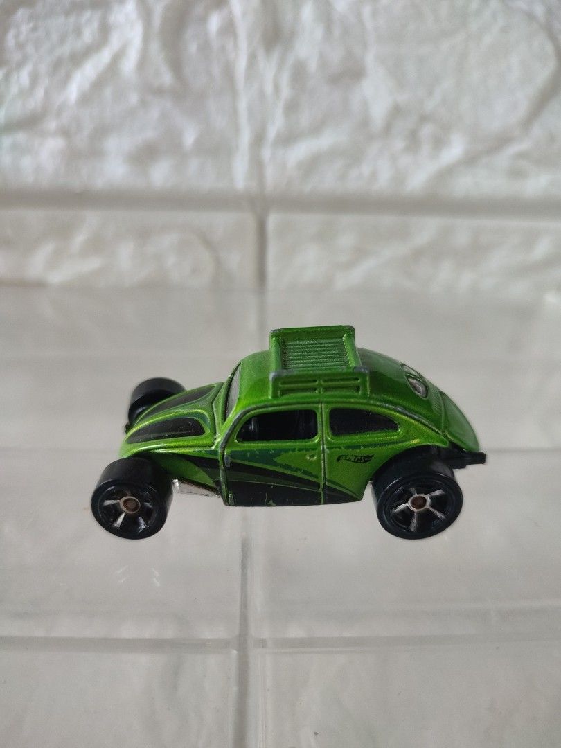 Customs vollswagen beetle multipack exclusive loose (Category: Vehicle & Diecast Models) located in Narvacan. Submitted by jigger85 (Listing ID 1465178147, Image 1). Description: 95 percent almost mint condition bought in UK loc. ilocos sur can ship thru JNT or LBC.