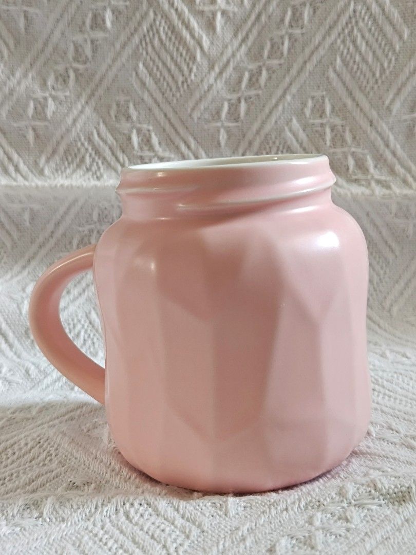 Cute, unique and plain with accent handle ceramic mugs (Category: Coffee & Tea Tableware) located in Davao. Submitted by khyyoczon (Listing ID 1465276581, Image 1). Description: - 100 pesos each - DM me first with your desired item to check if it’s still available. - Excellent condition - Perfect for gifts or personal use..