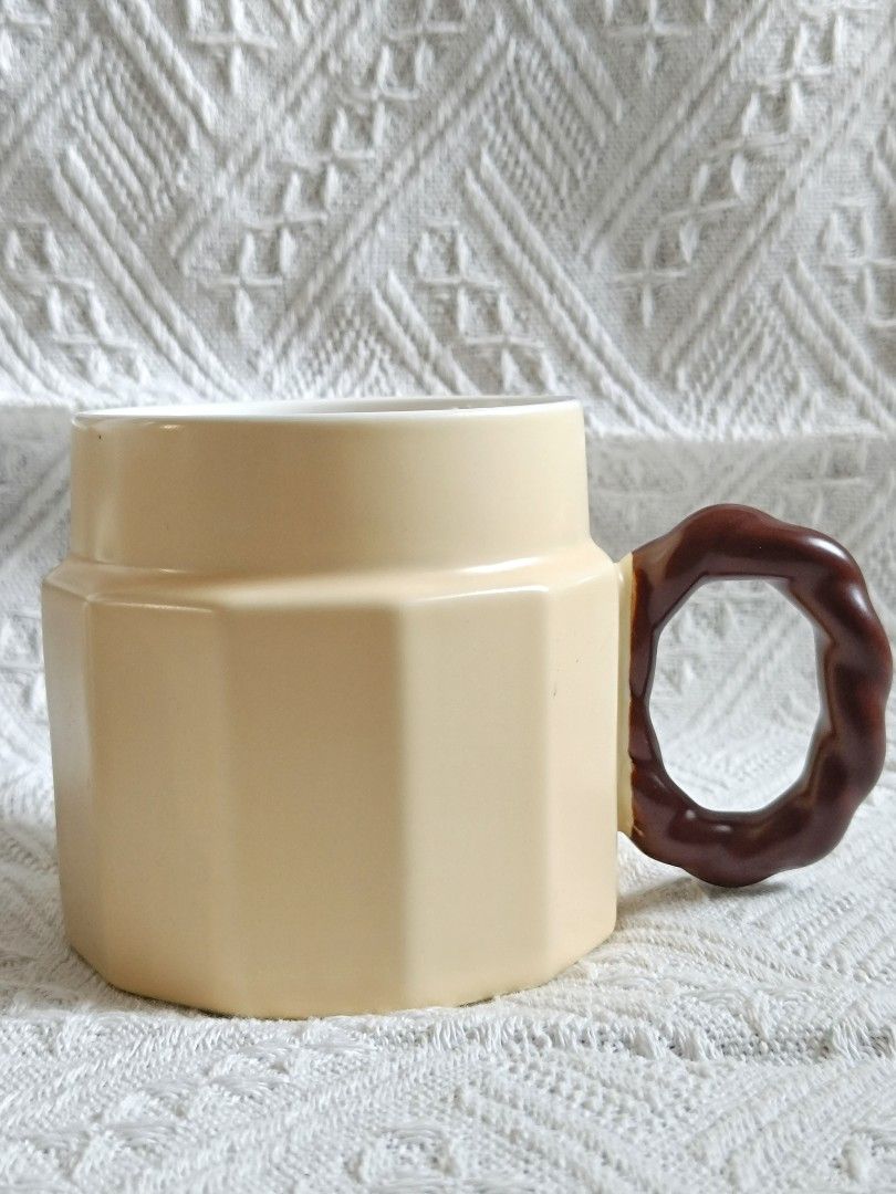 Cute, unique and plain with accent handle ceramic mugs (Category: Coffee & Tea Tableware) located in Davao. Submitted by khyyoczon (Listing ID 1465276581, Image 3). Description: - 100 pesos each - DM me first with your desired item to check if it’s still available. - Excellent condition - Perfect for gifts or personal use..