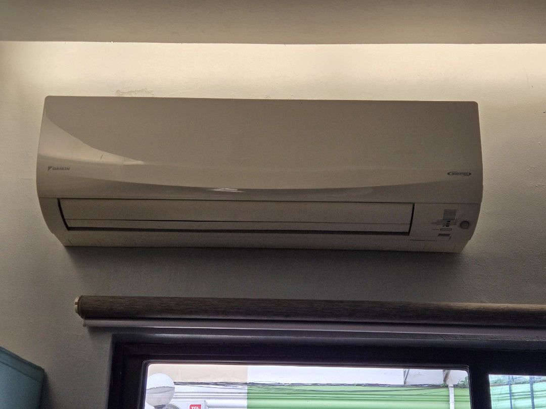 Daikin FTKC50QVM Inverter Air Conditioner Split System (Category: Air Conditioning and Heating) located in Quezon City. Submitted by stimpy569 (Listing ID 1465186323, Image 2). Description: DAIKIN 2.5HP SPLIT TYPE INVERTER AIRCON Selling for 8k, as is condition. Delivery c/o buyer. honest issue: Unit turns on & off abruptly, as per technician baka daw board na, but it is cool when on. - Model: Daikin FTKC50QVM Inverter Split Type AC - Includes: I
