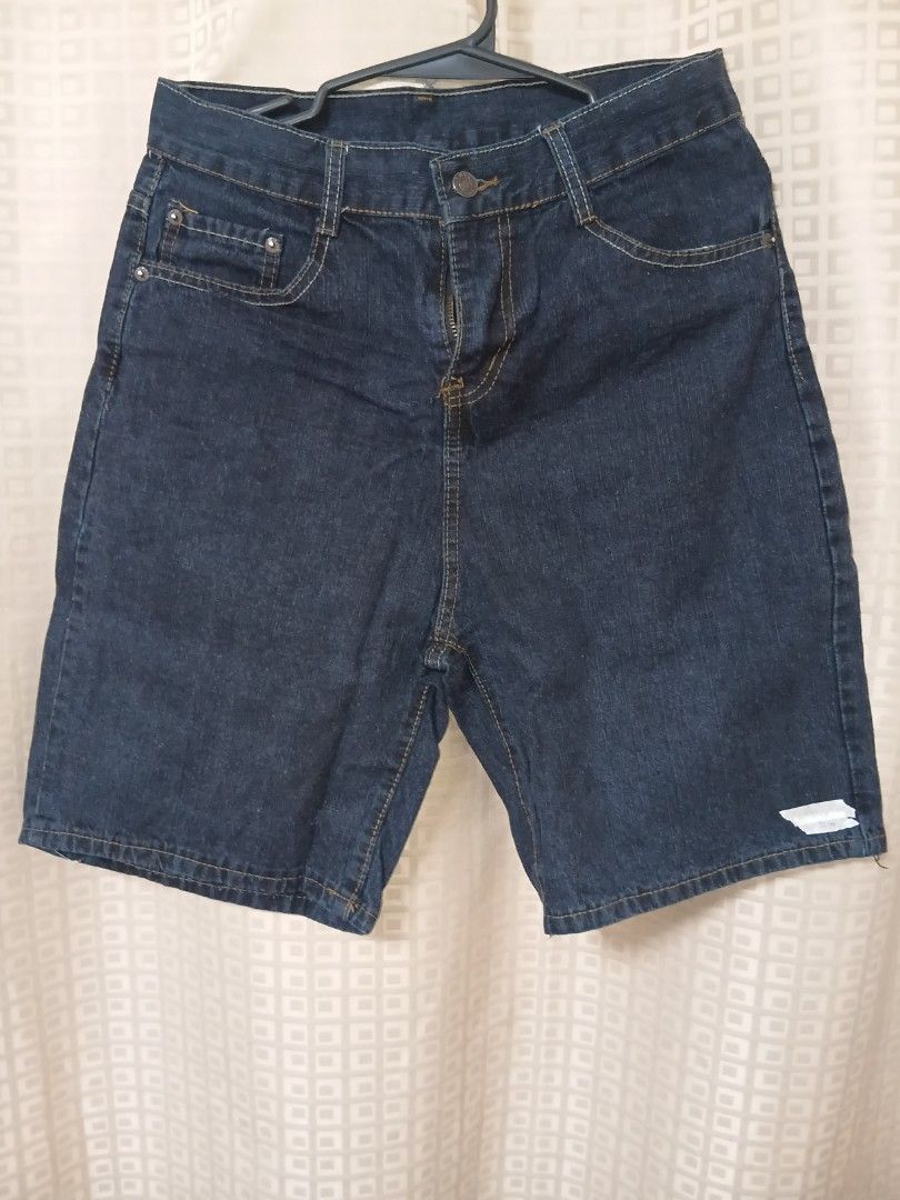 Dark wash denim shorts (Category: Shorts) located in Manila. Submitted by sshshm (Listing ID 1465299973, Image 1). Description: Size (manually sized): w = 31 inch l = 21 inch.