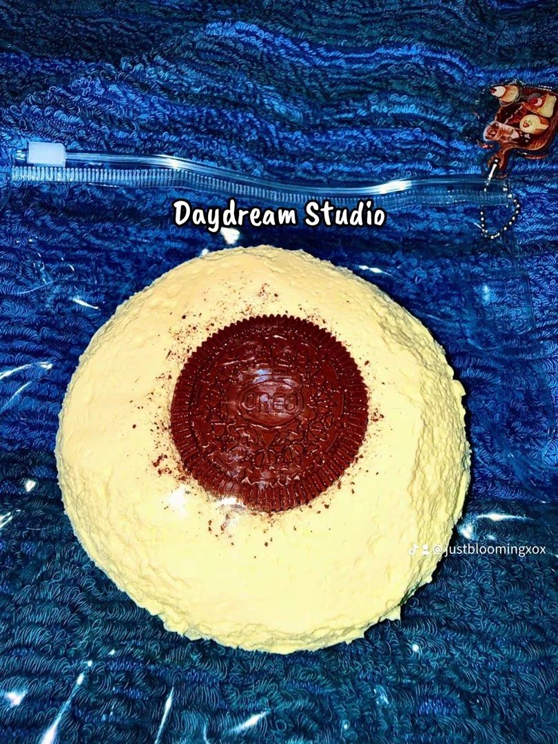 Daydream Studio Oreo Cream Cake Squishy (Category: Designer & Blind Box Toys) located in Paranaque City. Submitted by seventeencaratxox (Listing ID 1465175656, Image 1). Description: A massive collection of authentic, premium, realistic slow-rise squishies from popular makers, including Daydream Studio, Silicoco, Silence, Crazy Gugu, Dongdong, Maorong, Zhangok, Squishy Bakery & more! ✨ 🍰 Imported from overseas 🧁 Cute & realistic designs — cakes
