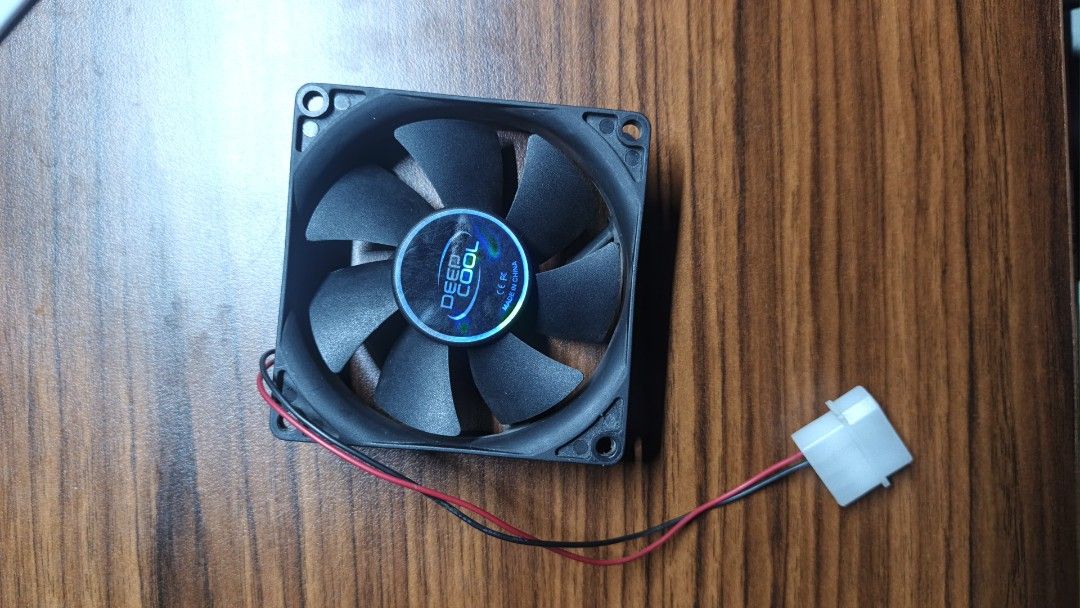 [RUSH] Deepcool 80mm Compact System Exhaust Fan (Category: Computer Parts) located in Caloocan City. Submitted by hua.valdez (Listing ID 1465344356, Image 3). Description: ‎Deepcool 80mm Compact System Exhaust Fan ‎Price: ₱150 Nego (Mababa na presyo, wag na baratin) ‎RFS: Pambayad tuition + upgrade sa ddr4 build ‎DESCRIPTION: ‎• First owner, original Deepcool heavy-duty industrial black chassis frame ‎• Minimalist black fan housing layout looking