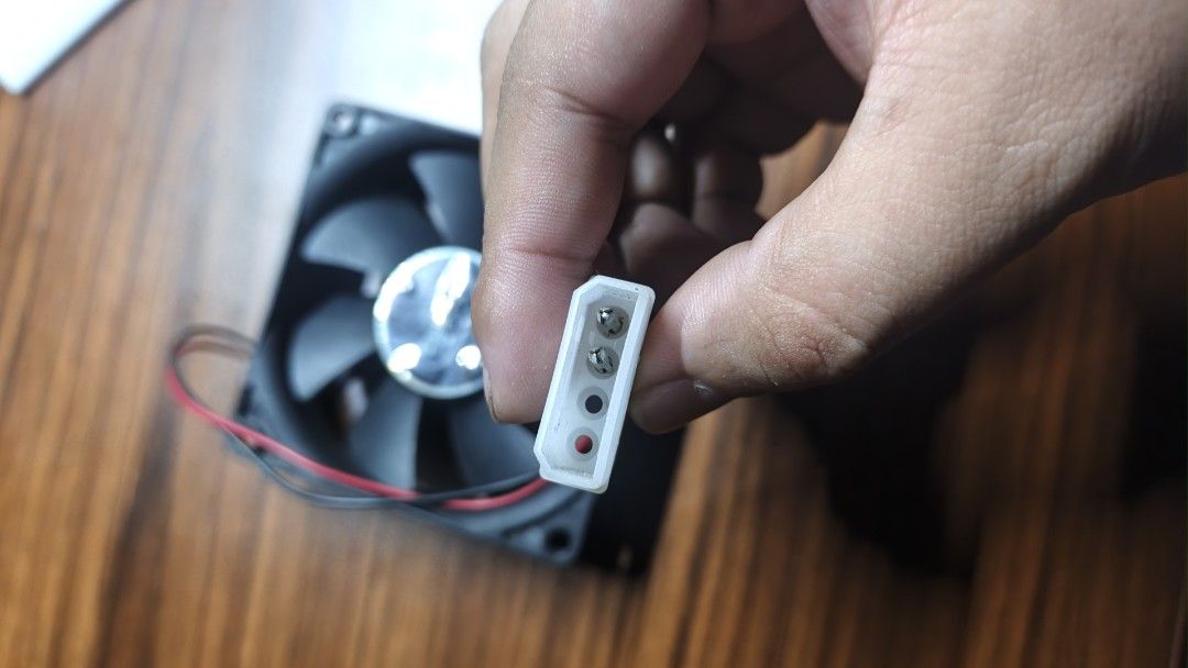 [RUSH] Deepcool 80mm Compact System Exhaust Fan (Category: Computer Parts) located in Caloocan City. Submitted by hua.valdez (Listing ID 1465344356, Image 2). Description: ‎Deepcool 80mm Compact System Exhaust Fan ‎Price: ₱150 Nego (Mababa na presyo, wag na baratin) ‎RFS: Pambayad tuition + upgrade sa ddr4 build ‎DESCRIPTION: ‎• First owner, original Deepcool heavy-duty industrial black chassis frame ‎• Minimalist black fan housing layout looking