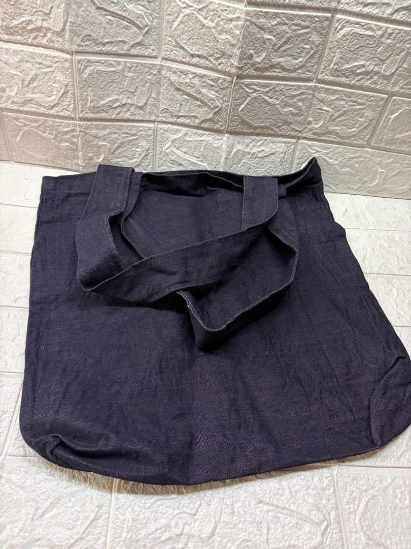 Denim tote bag (Category: Beach Bags) located in Manila. Submitted by thekidshop (Listing ID 1465308297, Image 1). Description: .