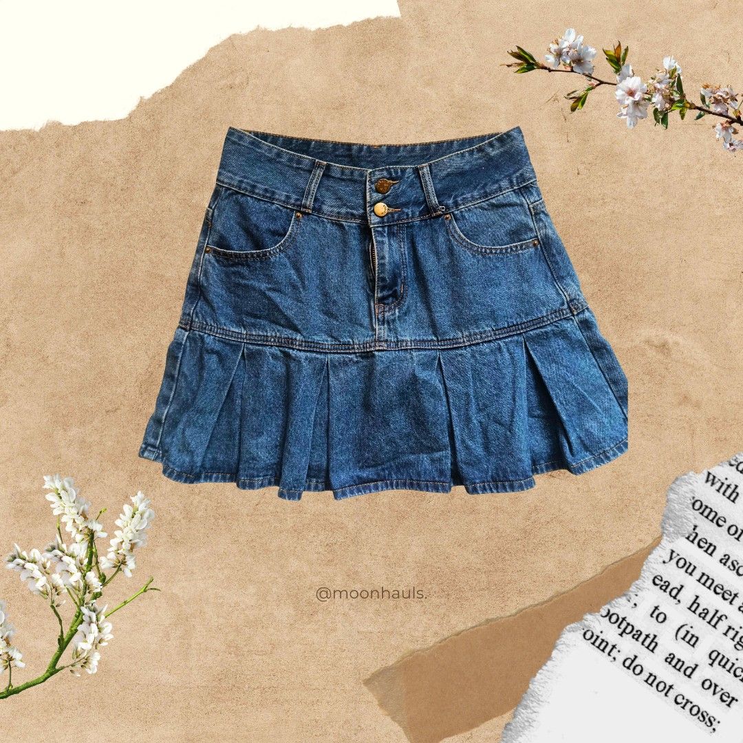 denim y2k skirt (Category: Skirts) located in Manila. Submitted by moonhauls (Listing ID 1465341675, Image 1). Description: y2k denim a-line pleated skirt dark wash size W28-29.