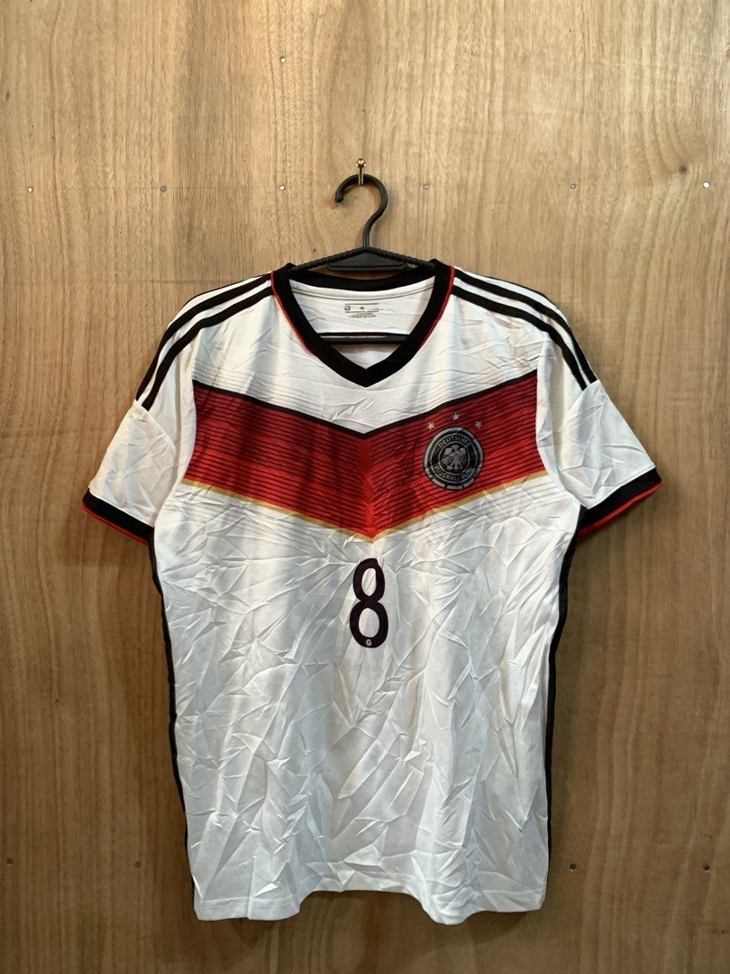 DEUTSCHER Football Jersey (Category: Tshirts & Polo Shirts ) located in Kabasalan. Submitted by alvin_6 (Listing ID 1465197530, Image 1). Description: Deutscher Soccer Jersey Excellent Condition 20.5 x 26.5 No major issue .