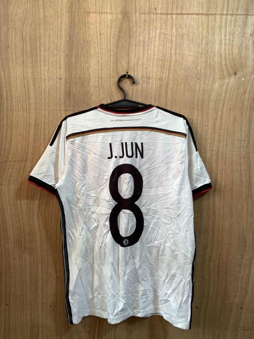 DEUTSCHER Football Jersey (Category: Tshirts & Polo Shirts ) located in Kabasalan. Submitted by alvin_6 (Listing ID 1465197530, Image 2). Description: Deutscher Soccer Jersey Excellent Condition 20.5 x 26.5 No major issue .