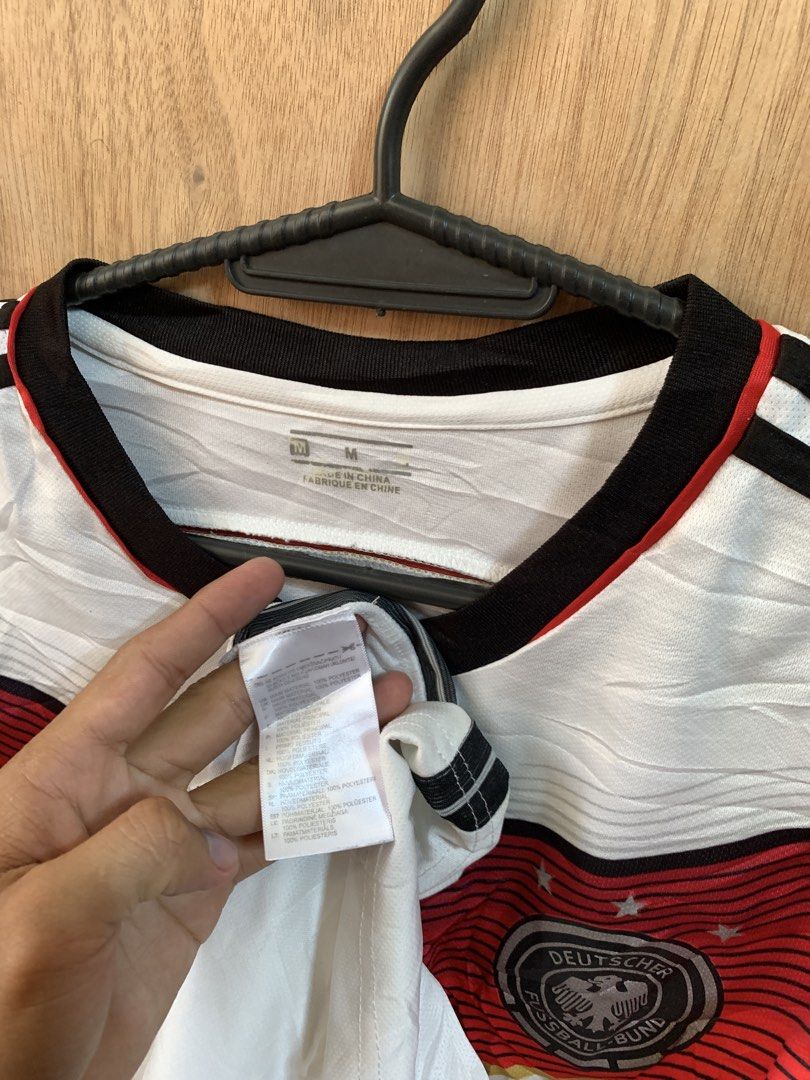 DEUTSCHER Football Jersey (Category: Tshirts & Polo Shirts ) located in Kabasalan. Submitted by alvin_6 (Listing ID 1465197530, Image 3). Description: Deutscher Soccer Jersey Excellent Condition 20.5 x 26.5 No major issue .