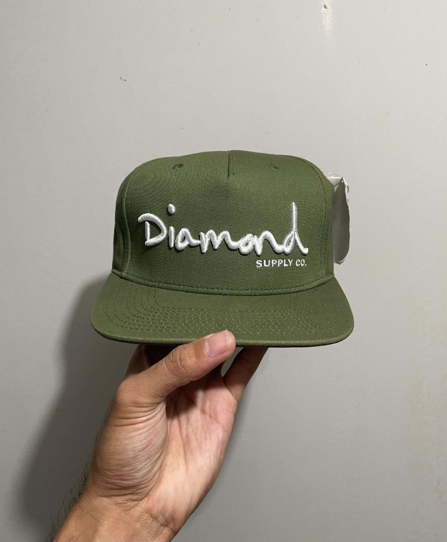 Diamond Supply Co. Script Snapback (Category: Caps & Hats) located in Bacolod City. Submitted by abkicks_apparel (Listing ID 1465338999, Image 2). Description: Osfm / Osfa Authentic Original Brand New Deadstock With Hangtags No Hidden Issues .