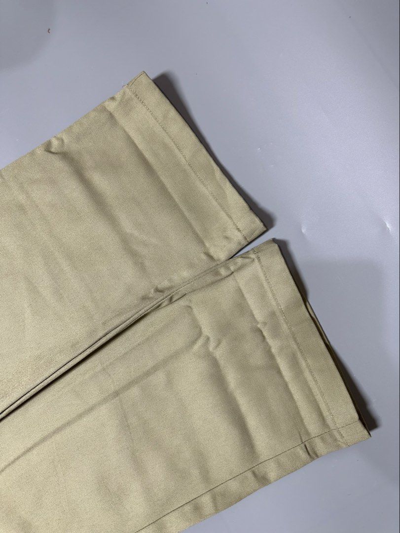 DICKIES (Category: Jeans) located in Roxas City. Submitted by itserks14 (Listing ID 1465184559, Image 3). Description: DICKIĚẞ 💗🌸 SUPER NEW PA Size:33-34 Rise:11 Length:42 Leg Opening:9 +Plus shipping fee (+100 J&T Express under 500grams) (+150 J&T Express above 1000grams).