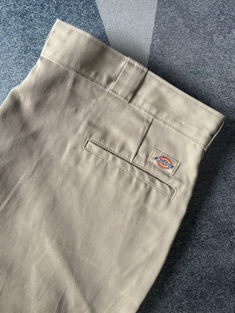 Dickies 847 Original Fit Size 42 (Category: Chinos) located in Paranaque City. Submitted by mackraven260159 (Listing ID 1465211324, Image 2). Description: 42 Waist 44 Length 9.5 Hem.