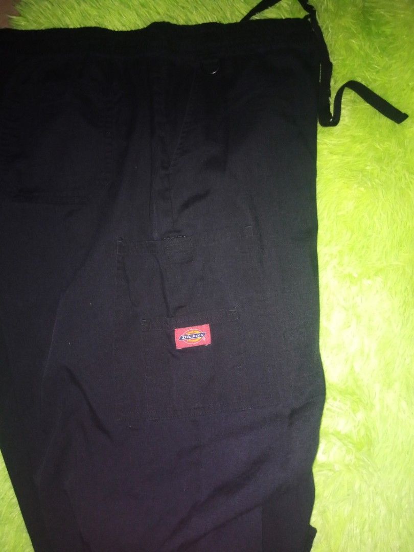 Dickies (BAGGY PANTS) (Category: Activewear) located in Talavera. Submitted by xxygxx (Listing ID 1465313736, Image 3). Description: Size 32-40( Garter) pwede i belt pwede I tali Length 43 inches Leg opening 10 inches 📌Color rate 8/10 📌Condition 7/10.