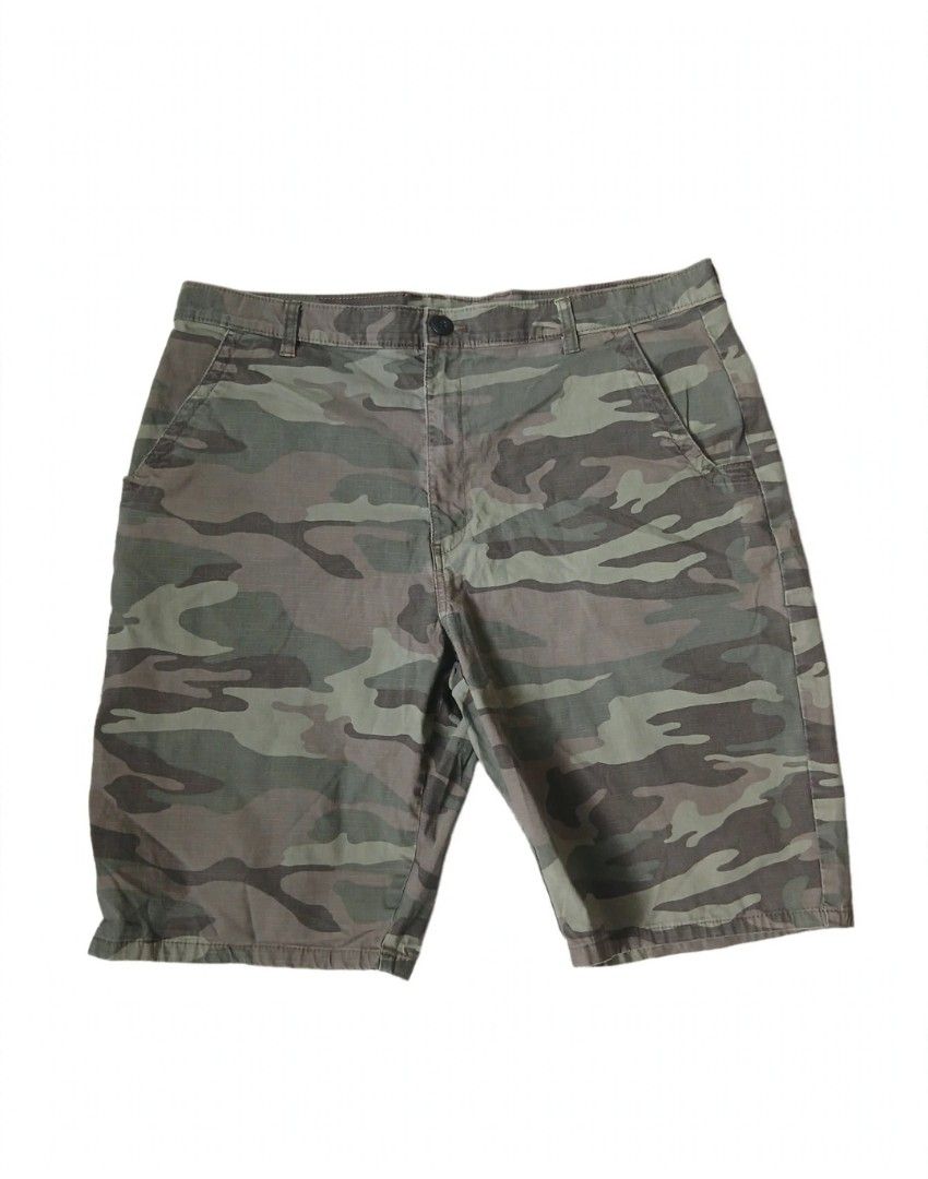 Dickies Camou Jorts (Category: Shorts) located in Cavite. Submitted by steve_finds (Listing ID 1465205221, Image 2). Description: W: 34 - 36 Excellent Condition No Issue.
