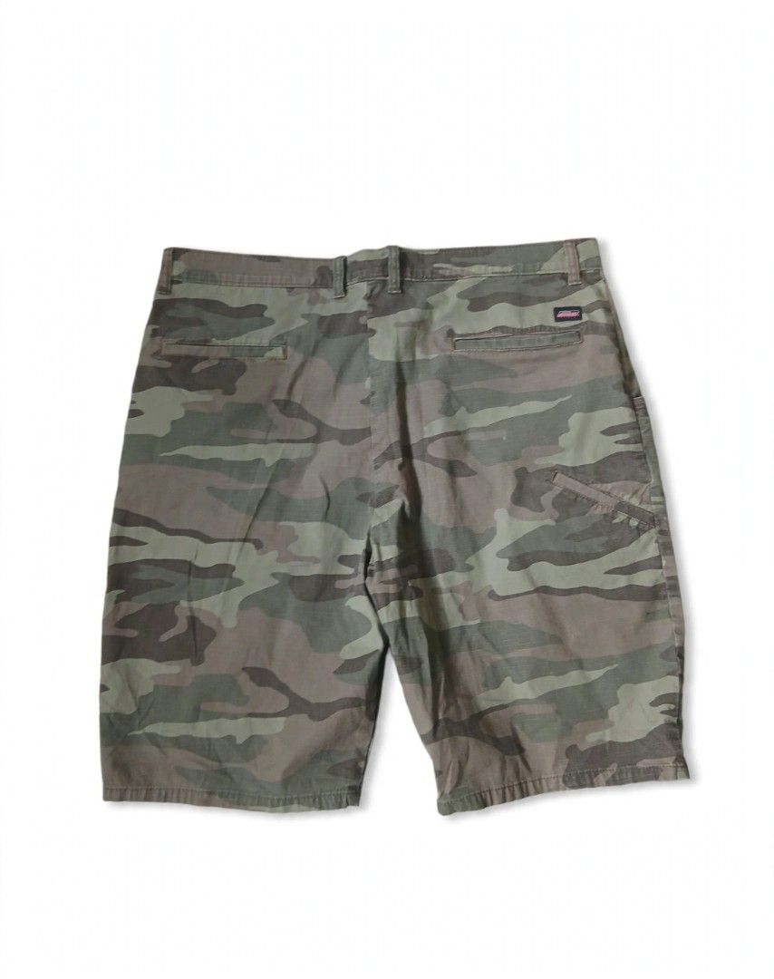 Dickies Camou Jorts (Category: Shorts) located in Cavite. Submitted by steve_finds (Listing ID 1465205221, Image 1). Description: W: 34 - 36 Excellent Condition No Issue.