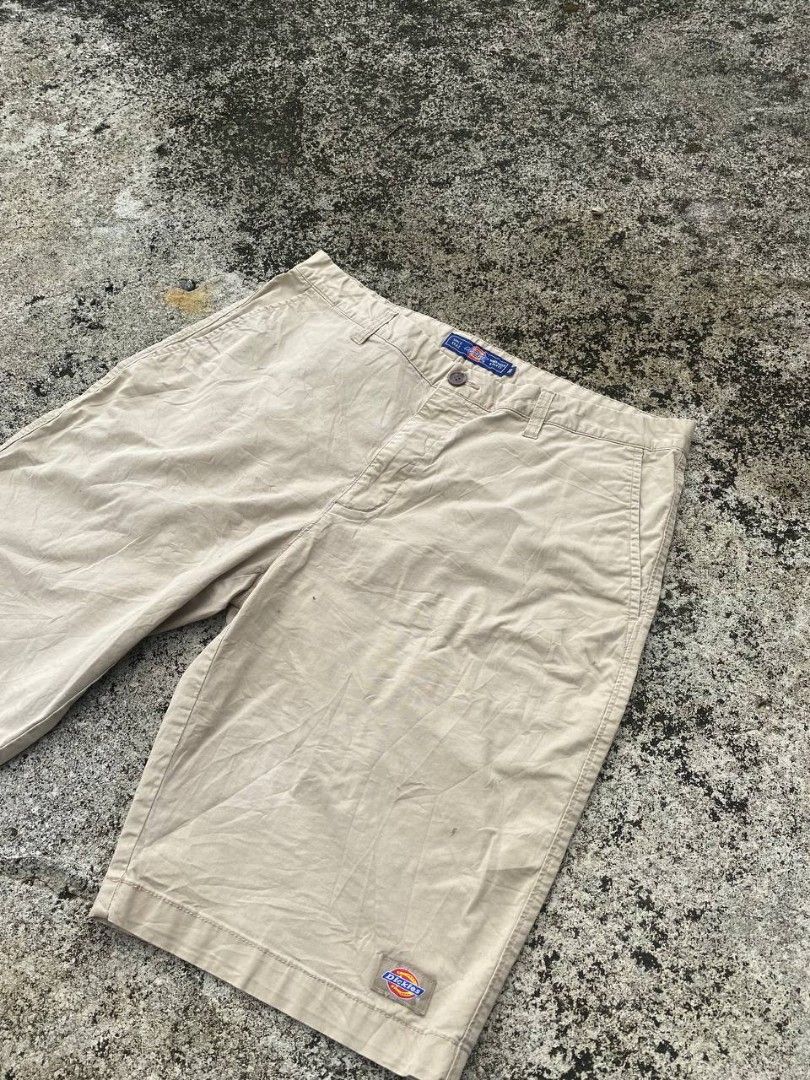 Dickies Khaki Double Patch (Category: Looking For) located in Kidapawan. Submitted by jul.61 (Listing ID 1465316227, Image 3). Description: .