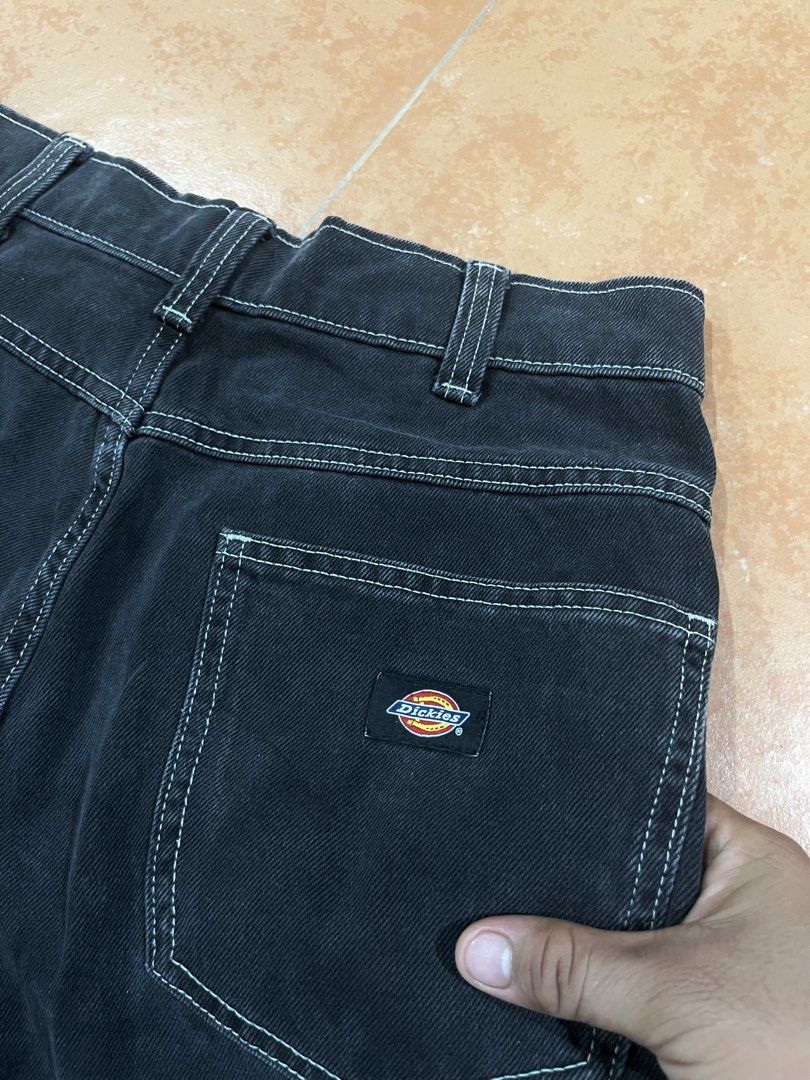 DICKIES STRAIGHT CUT PANTS (Category: Jeans) located in Asuncion (Saug). Submitted by carls_thrift21 (Listing ID 1465271013, Image 3). Description: DICKIES STRAIGHT CUT PANTS Size: 30 Length: 39 Excellent Condition 10/10 Color Rate .