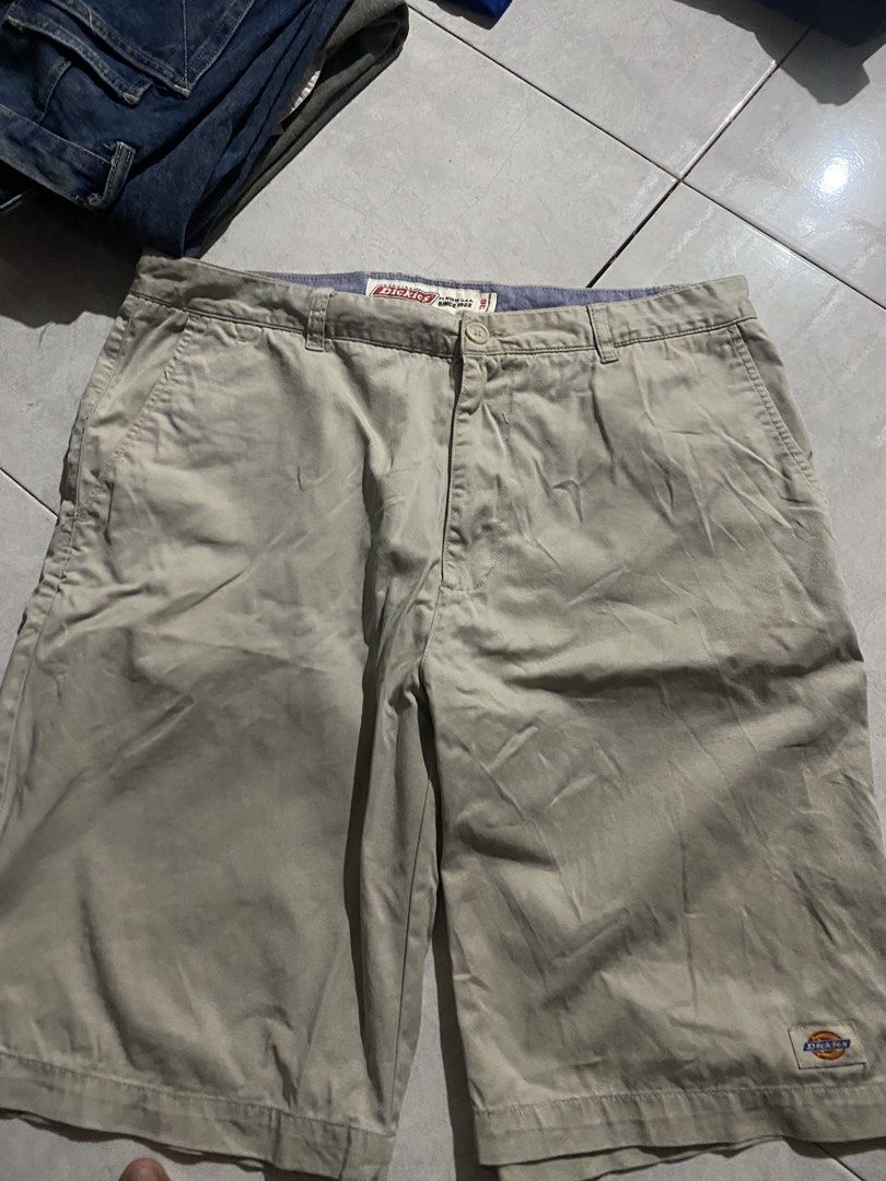 Dickies USA Khaki Short (Category: Shorts) located in Manila. Submitted by thriftping09 (Listing ID 1465373924, Image 1). Description: For more details, just pm me. .