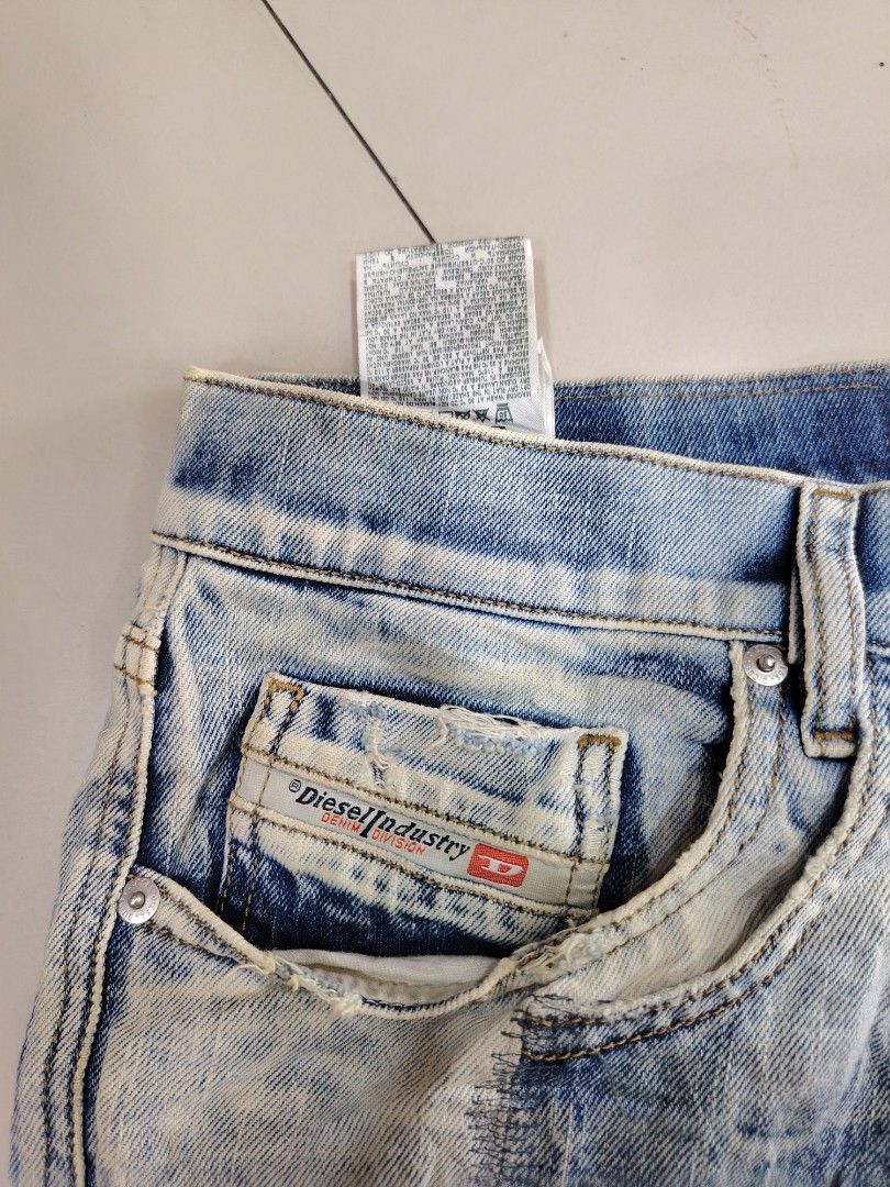 Diesel pants (Category: Jeans) located in San Jose. Submitted by mickogapas67563 (Listing ID 1465230239, Image 3). Description: Diesel pants.
